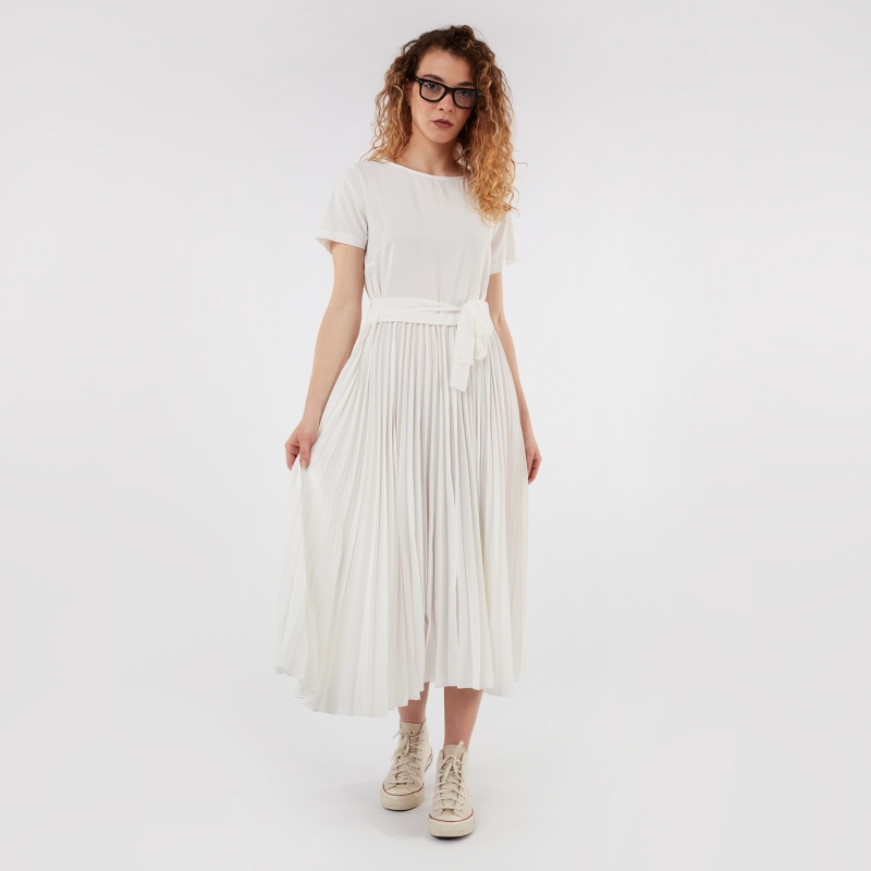 LONG PLEATED DRESS WITH BELT