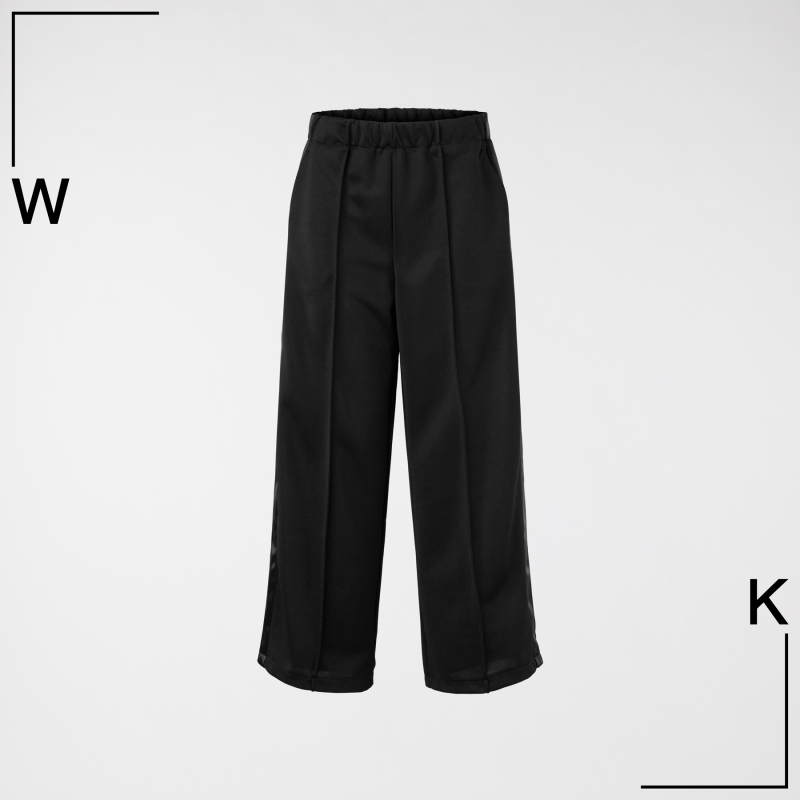 TROUSERS WITH SEAMS