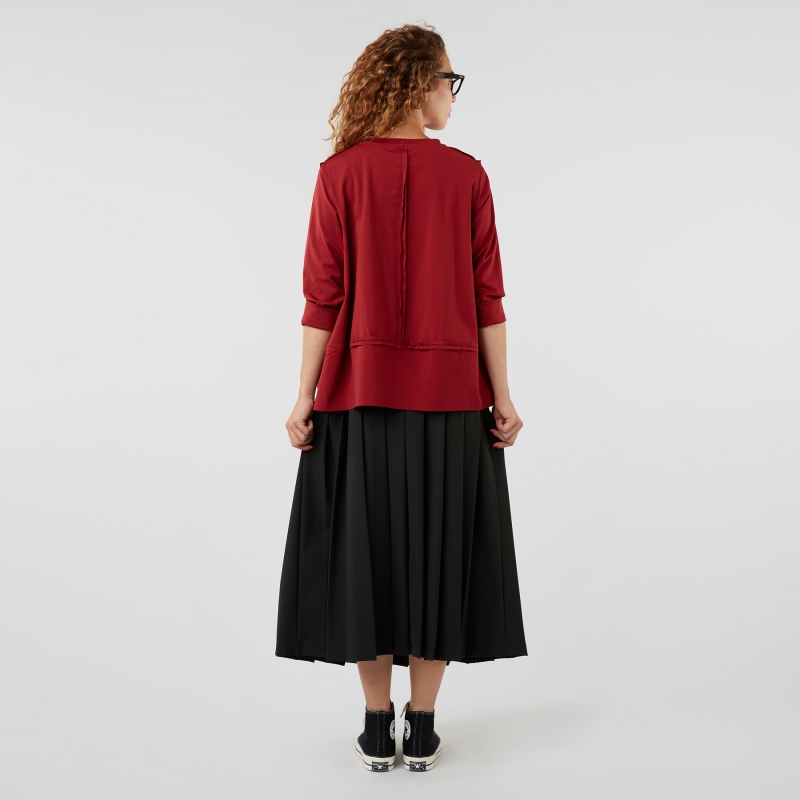 LONG PLEATED SKIRT