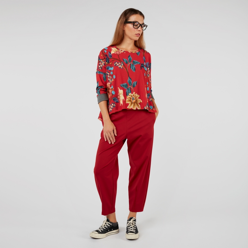 MAGLIA CON MOTIVO A FIORI