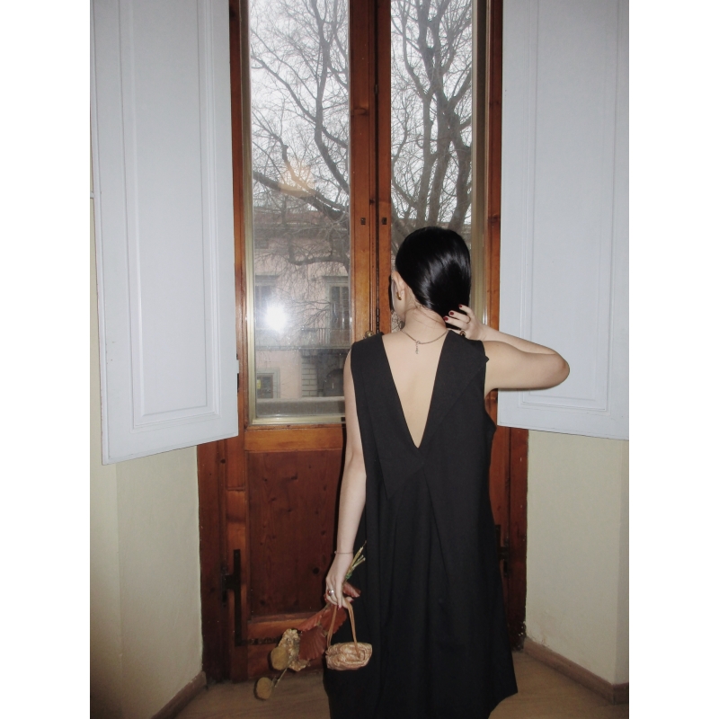 DRESS WITH REVERS DETAIL ON...