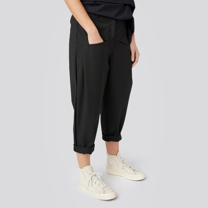 PANTALONI CON TASCHE...