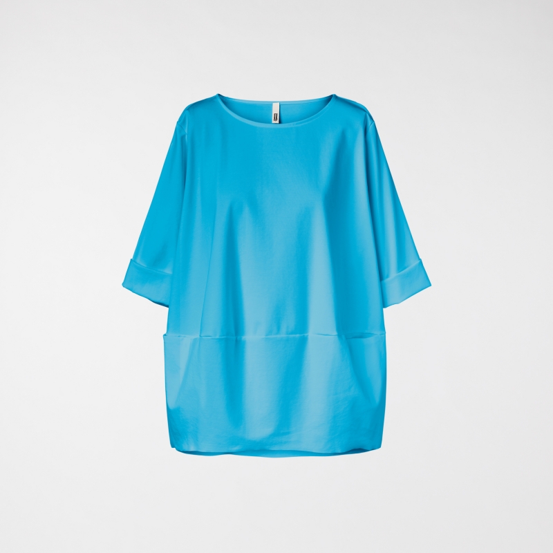 MAGLIA CON TASCHINE...