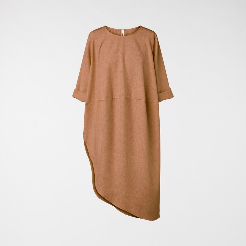 MAGLIA LUNGA ASIMMETRICA