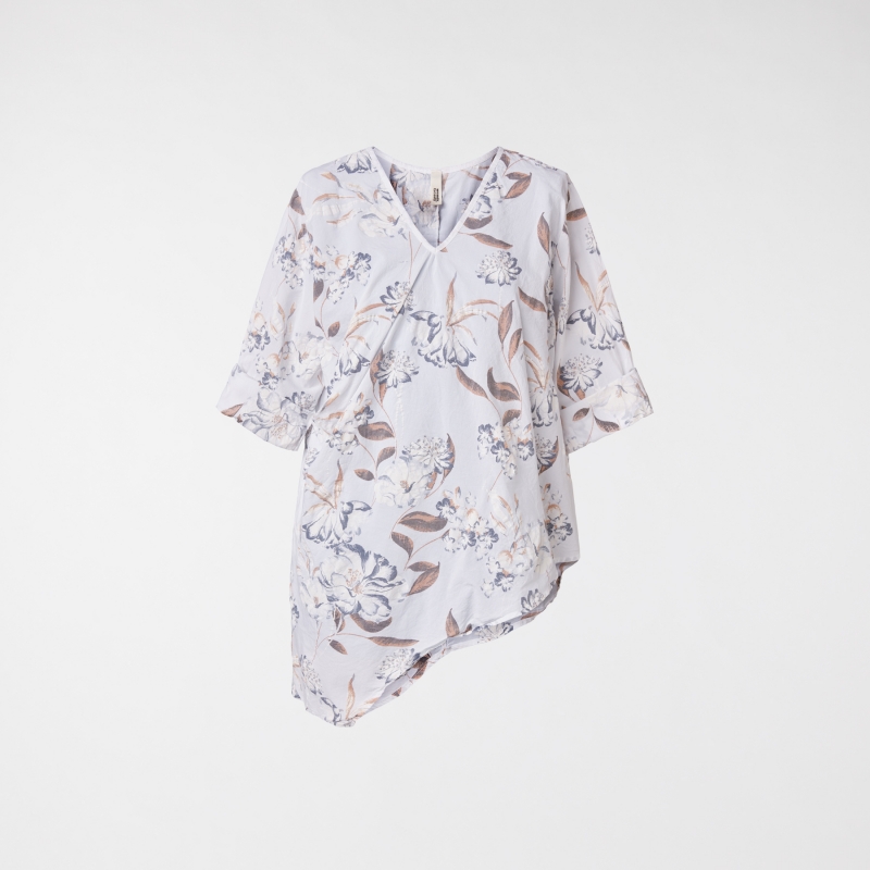 FLORAL BLOUSE IN...