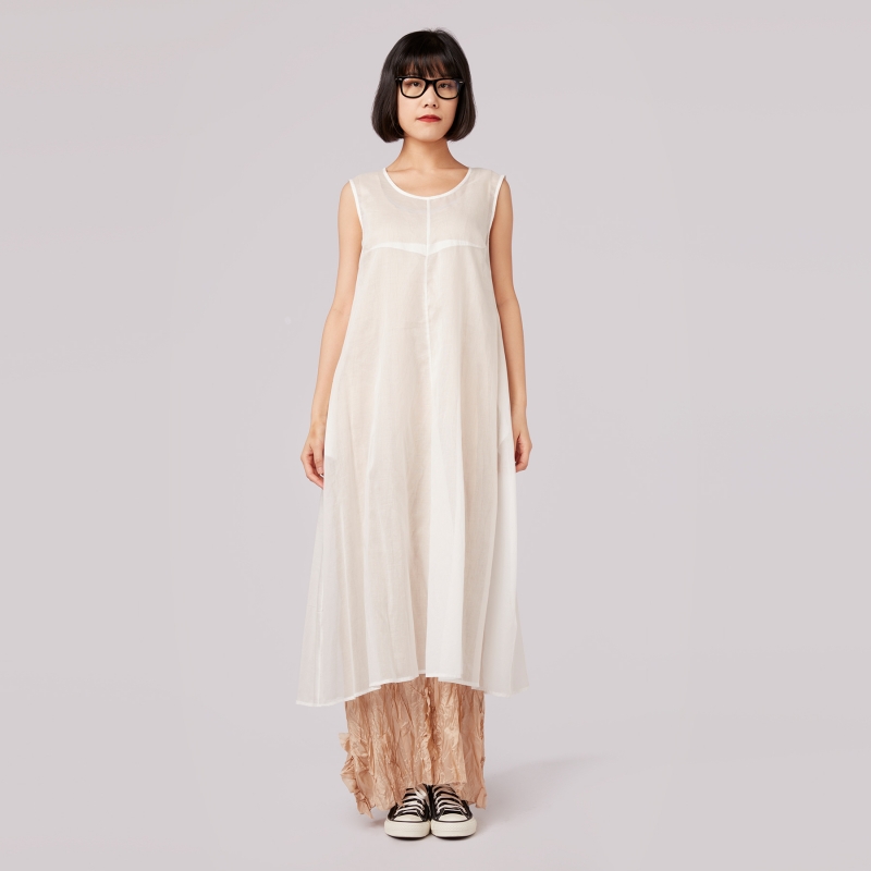 SEETHROUGH DRESS IN LIGHTWEIGHT COTTON MUSLIN FABRIC