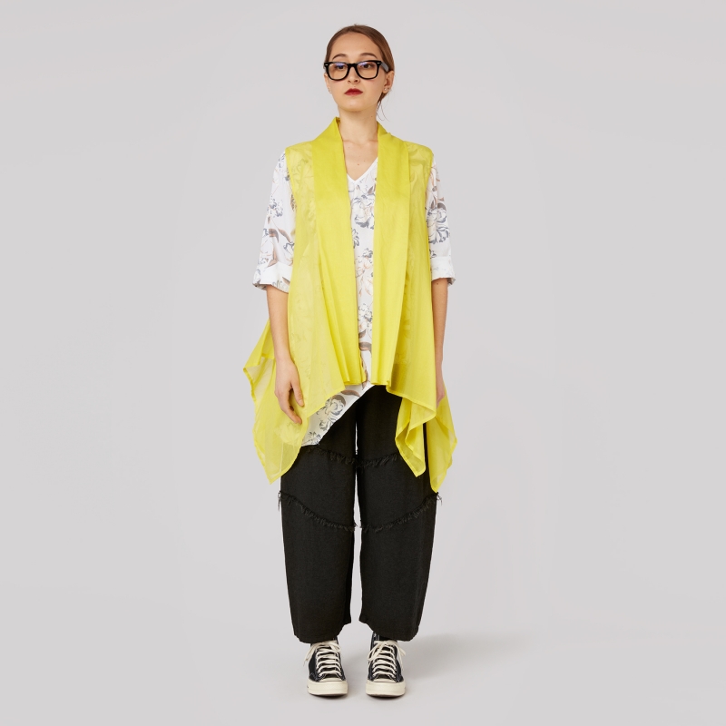 SLEEVELESS CARDIGAN IN...