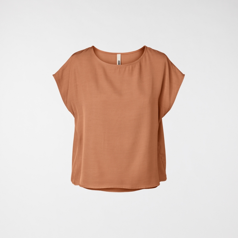 BASIC BLOUSE IN VISCOSE FABRIC