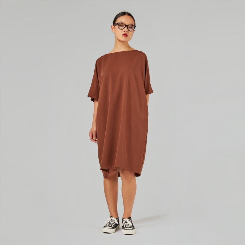 BASIC DRESS IN LOOSE FABRIC