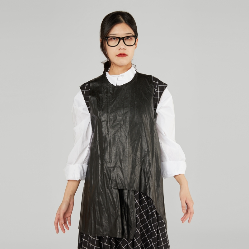 ASYMMETRIC GILET IN FAKE...