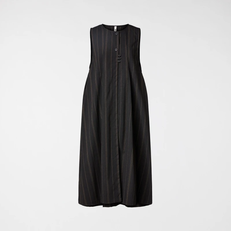 VESTIDO CON BOTONES DE TELA...