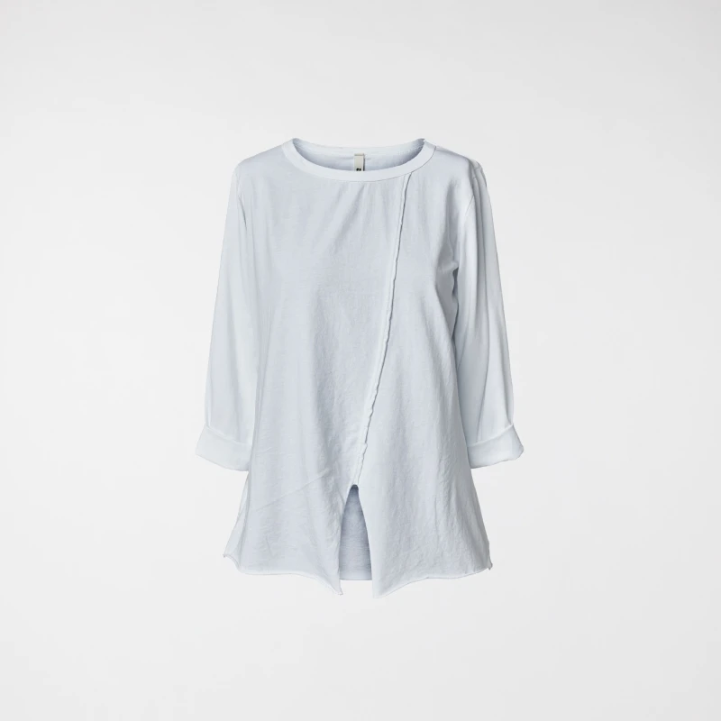 WHITE T-SHIRT WITH SLIT