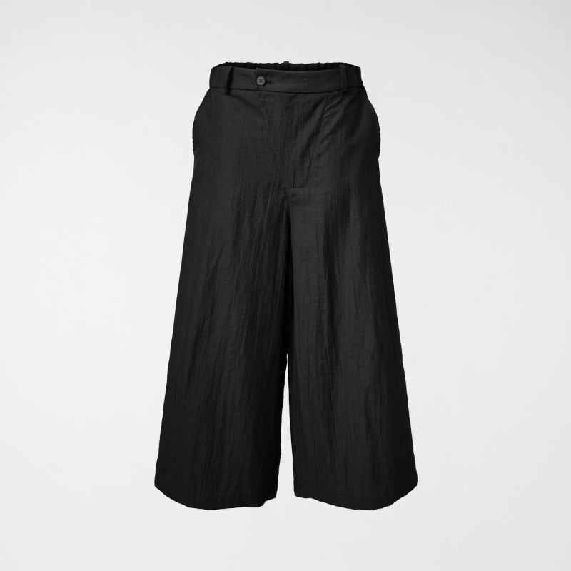 PANTALÓN CON BOTÓN...