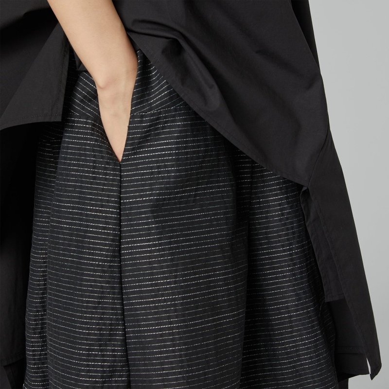 JUPE FINE RAYÉE EN LUREX