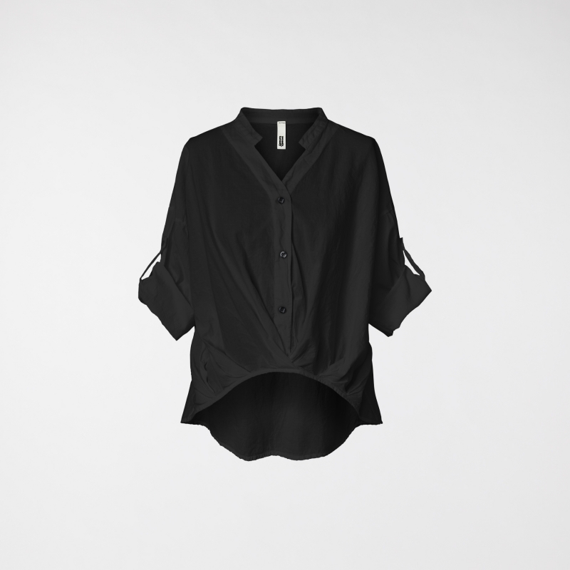 CAMISA CON PLIEGUES NEGROS
