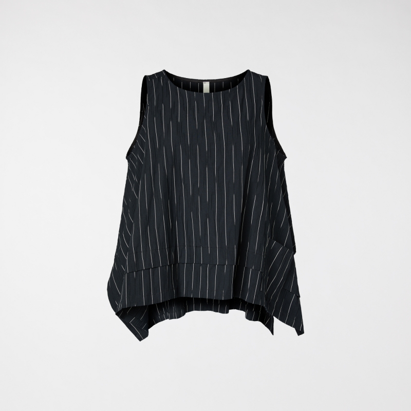 TOP MIT ABGESETZTEM MUSTER