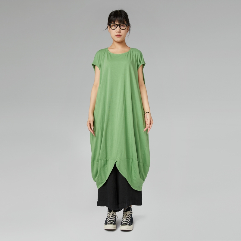 ROBE LONGUE AVEC OURLET...