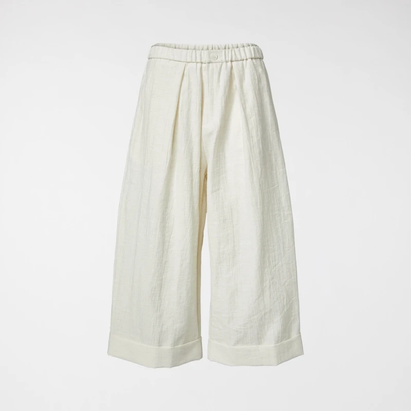 PANTALONE CON PIEGHE...