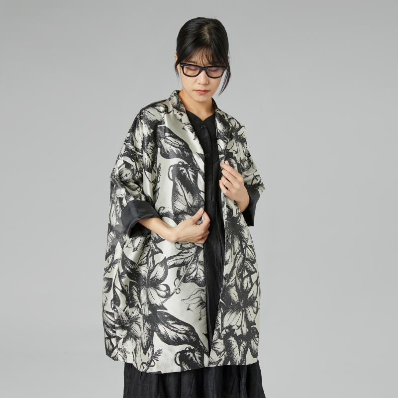 CHAQUETA KIMONO PERLADO CON...