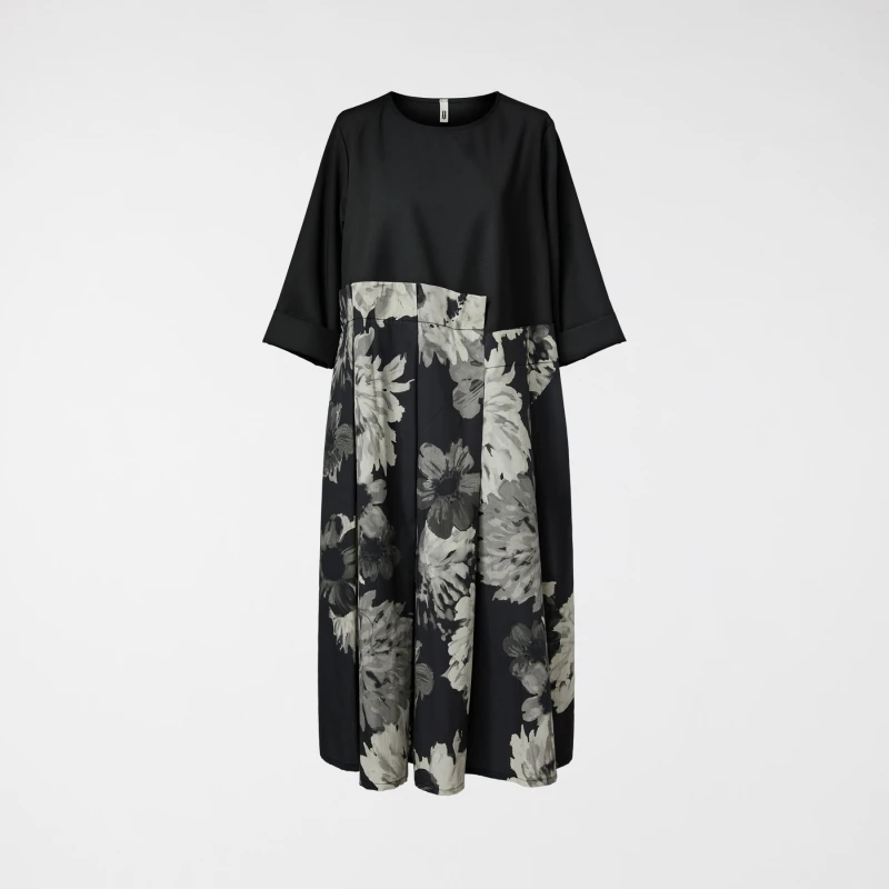 VESTIDO CON FALDA DE FLORES
