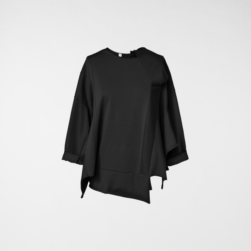 BLUSA CON DETTAGLIO IN...