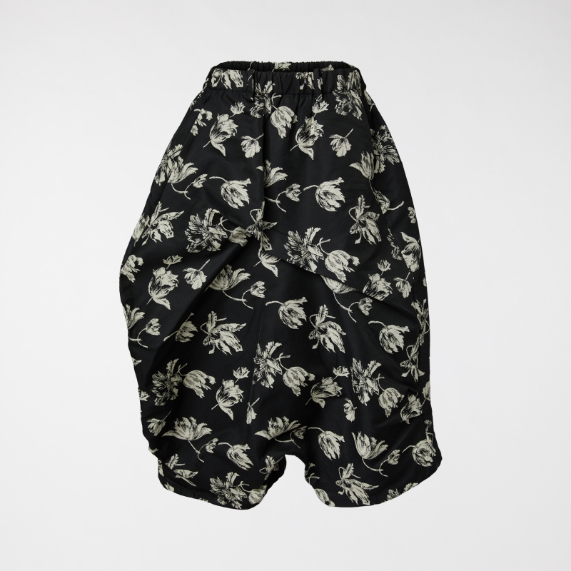 SKORTS MIT BLUMENMUSTER