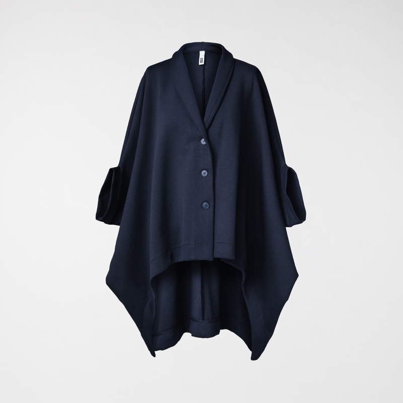 JACKE MIT FLEDERMAUSÄRMEL...