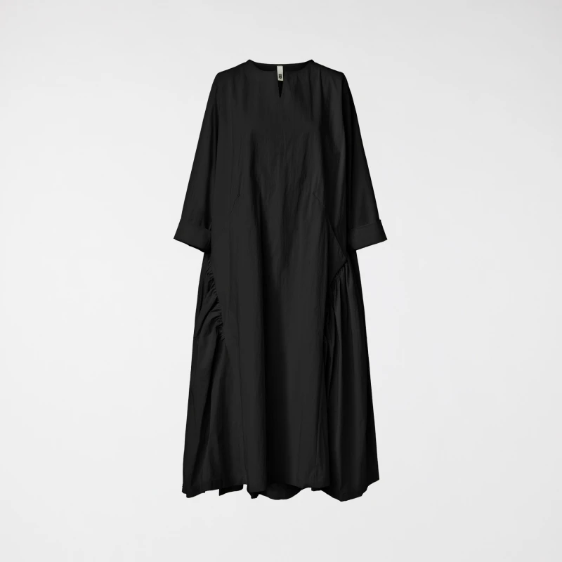 DRESS WITH PLEAT DETAIL BLACK