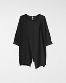 T-SHIRT MIT KLEINER TASCHE