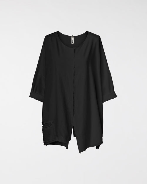 T-SHIRT MIT KLEINER TASCHE