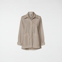 CAMISA CON BOLSILLOS APLICADOS BEIGE