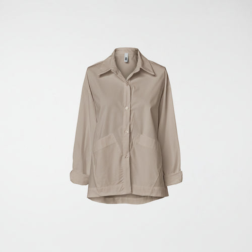 CAMISA CON BOLSILLOS APLICADOS BEIGE