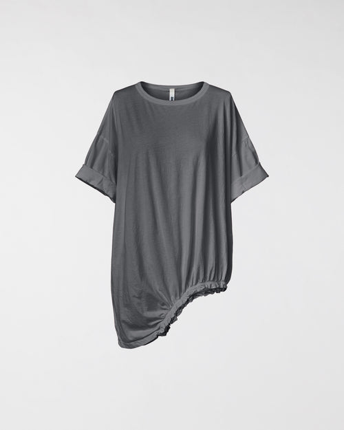 T-SHIRT MIT GUMMIBAND AM SAUM