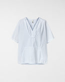 T-SHIRT AUS POPELINE-BAUMWOLLE MIT V-AUSSCHNITT