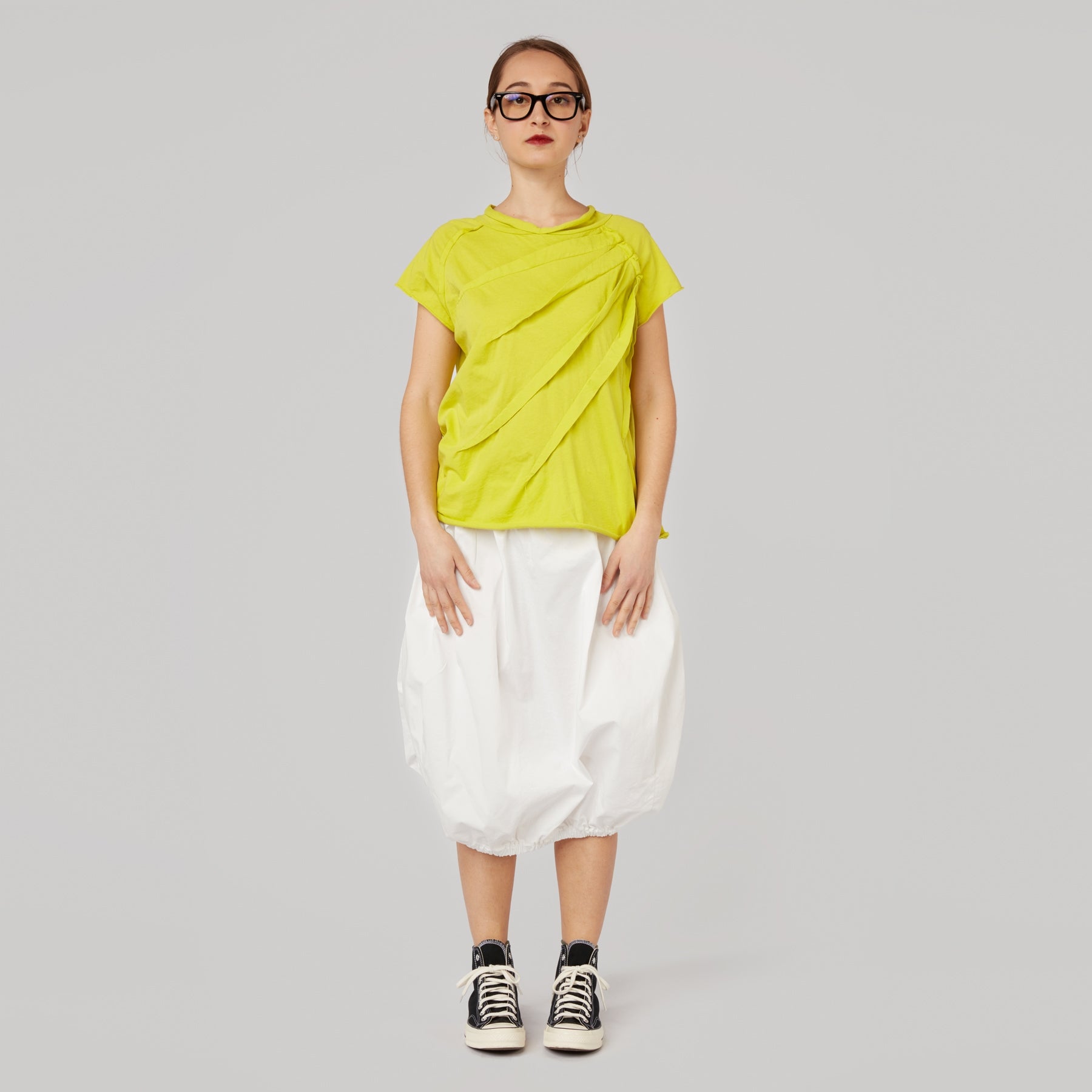 T-SHIRT WITH PLEATS DETAILS