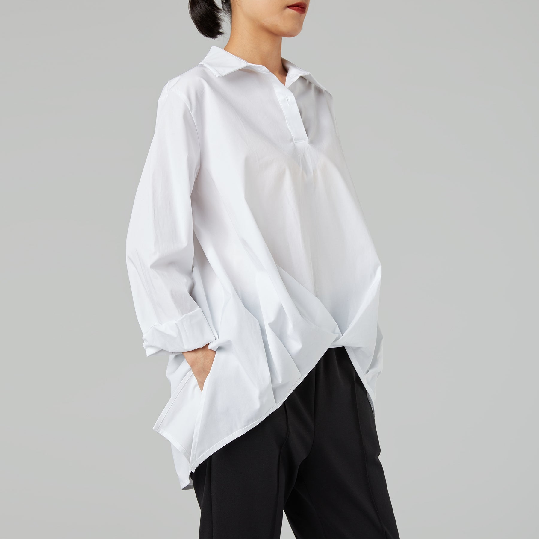 SHIRT WITH FRONTAL TWIST