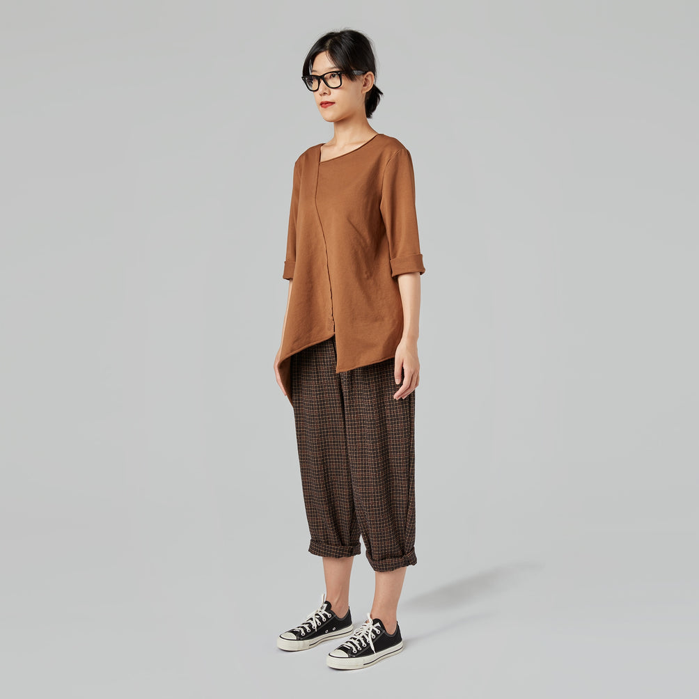 SWEATSHIRT WITH DIAGONAL CUT