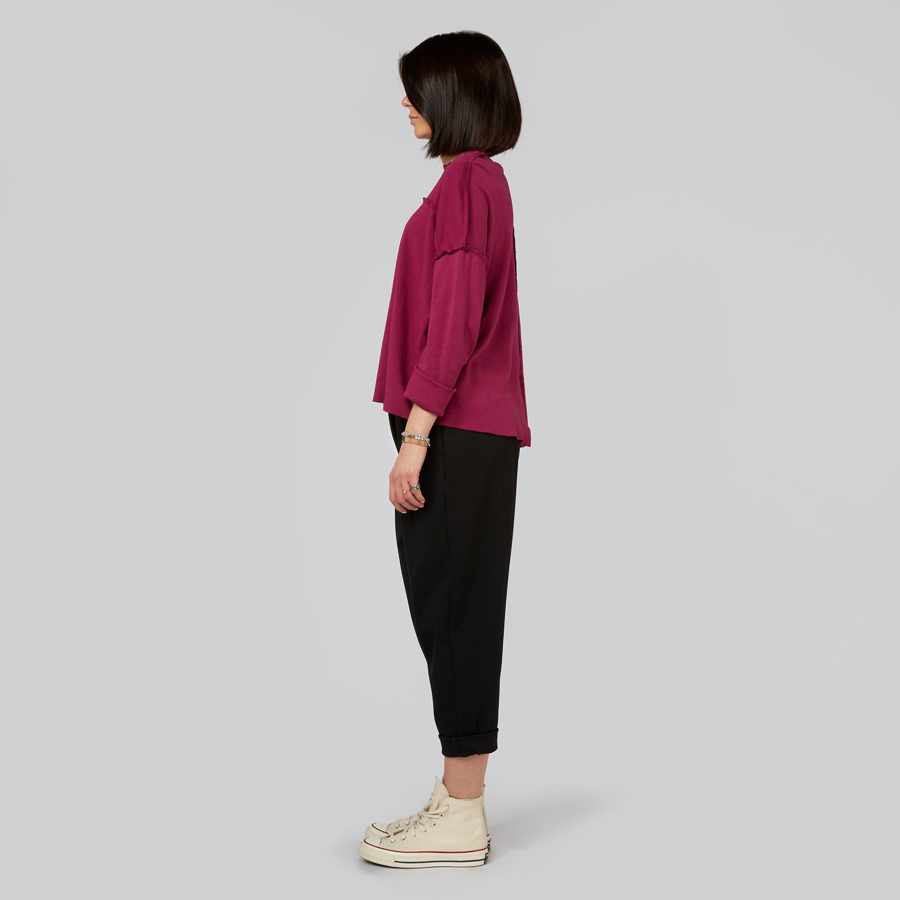 PANTALÓN BAGGY CON PLIEGUES EN LA CINTURA