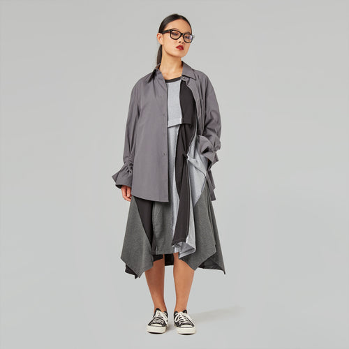 CAMICIA CON DETTAGLIO RIPIEGATO SUL POLSO