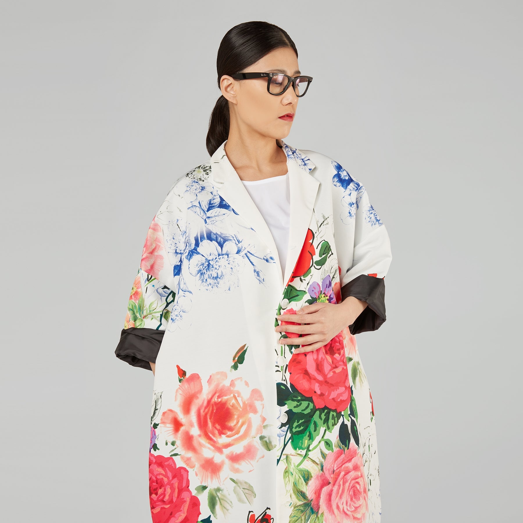 GIACCA KIMONO CON FIORI COLORATI