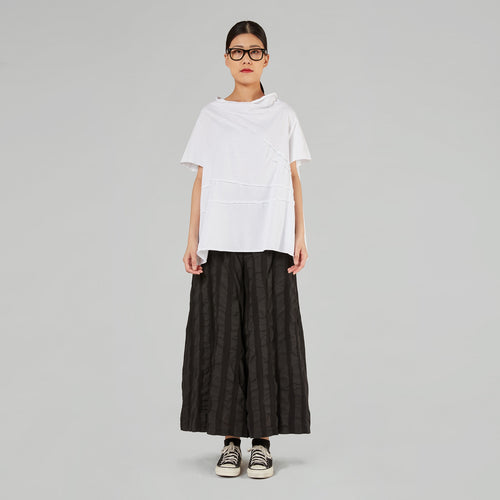 T-SHIRT CON CUCITURE ESTERNE