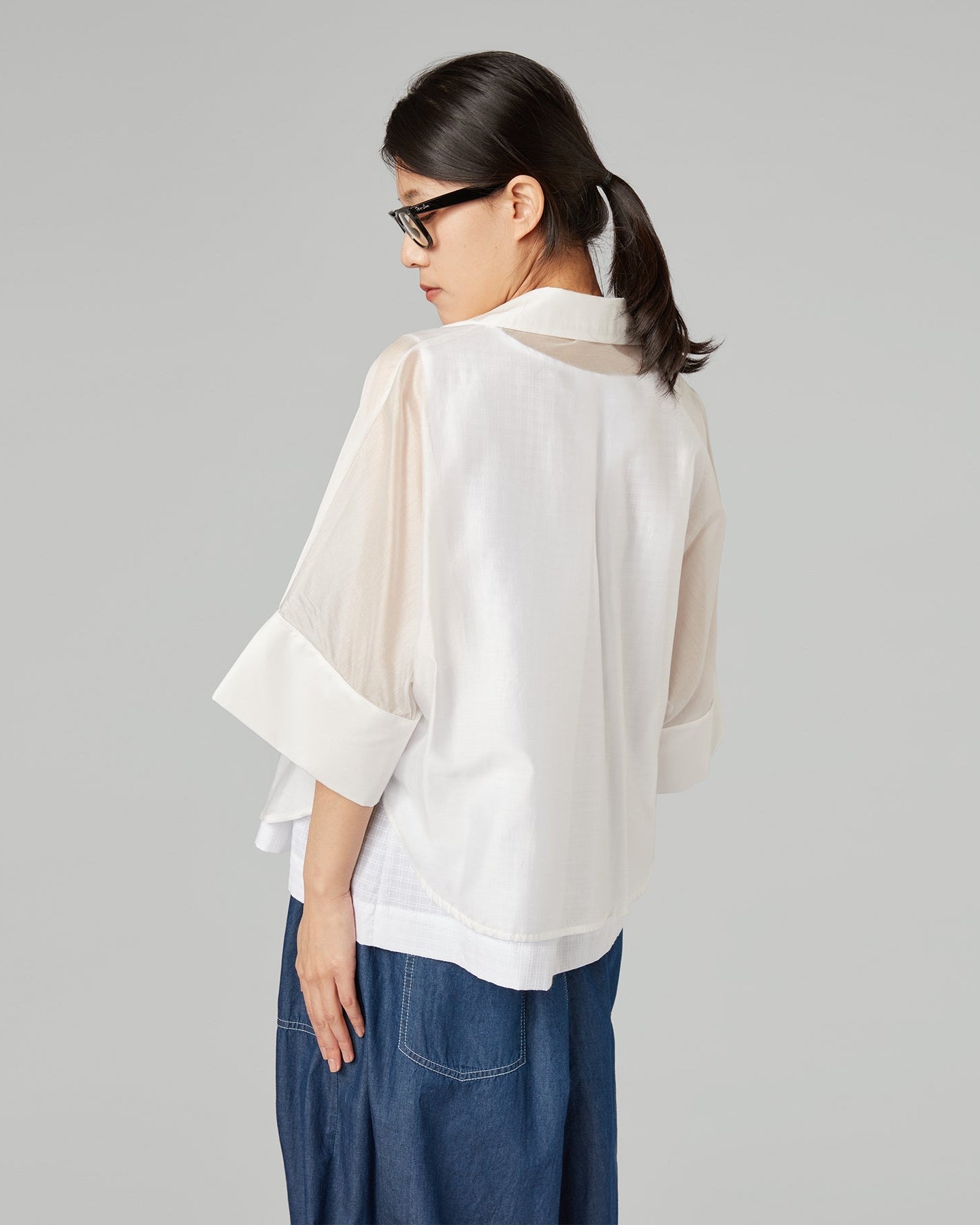 CROP FIT SEMI-SHEER SHIRT WHITE