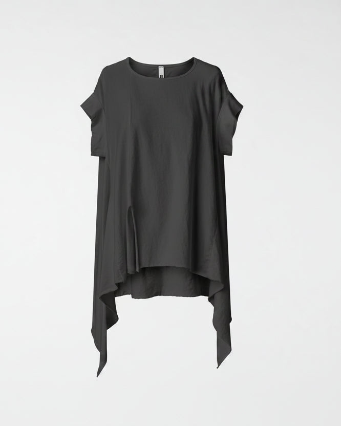 T-SHIRT SEITLICH SPITZ