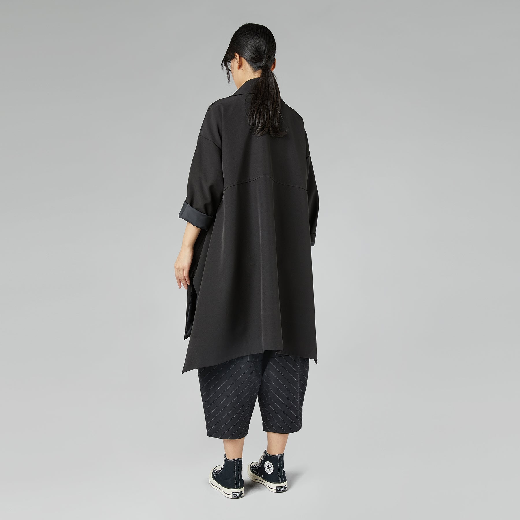 CHAQUETA FORRADA CON ABERTURAS