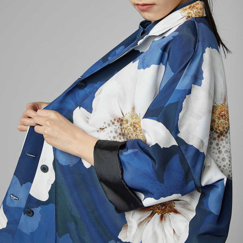 VESTE KIMONO À FLEUR BLANCHE