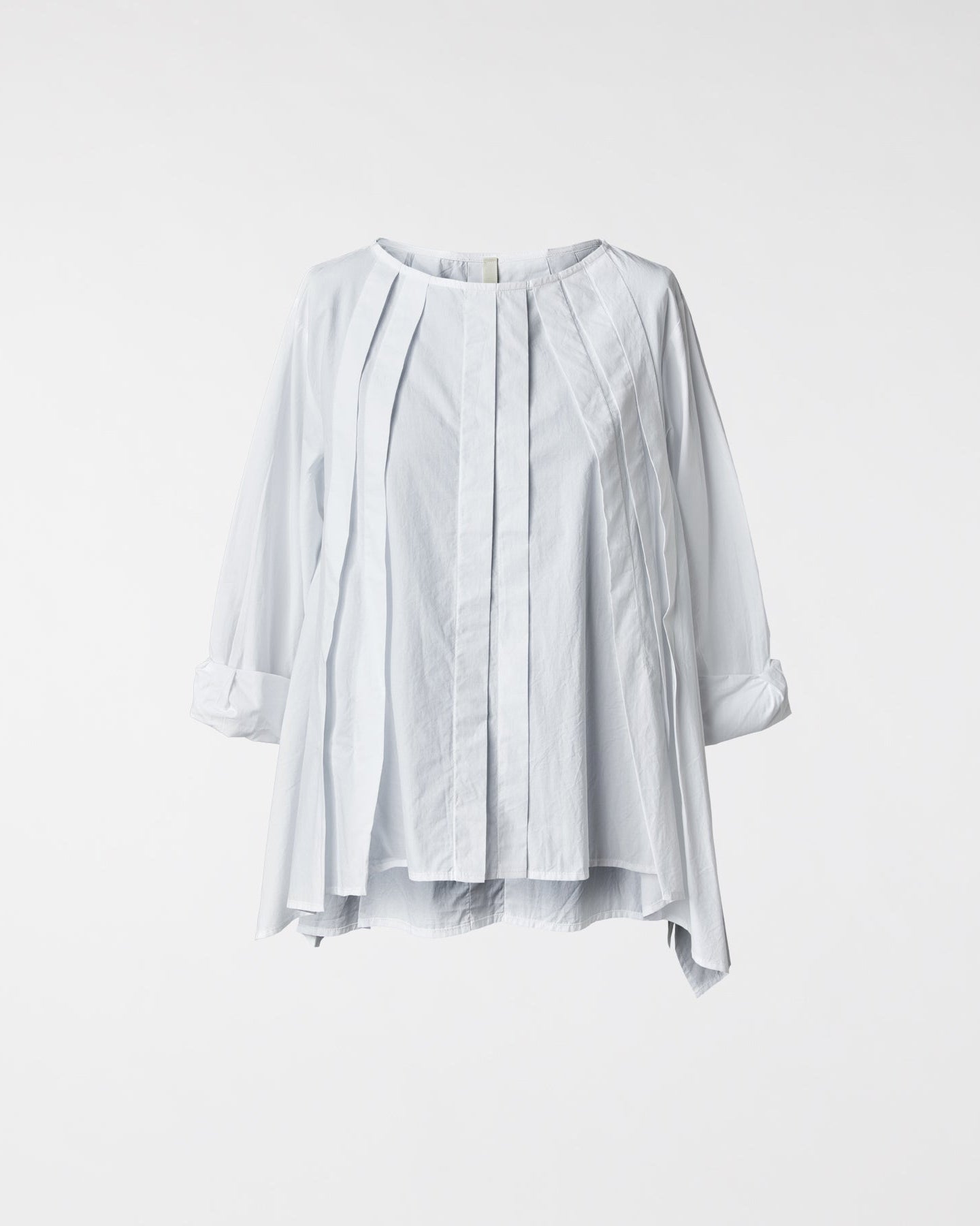 BLOUSE WITH PLEATS
