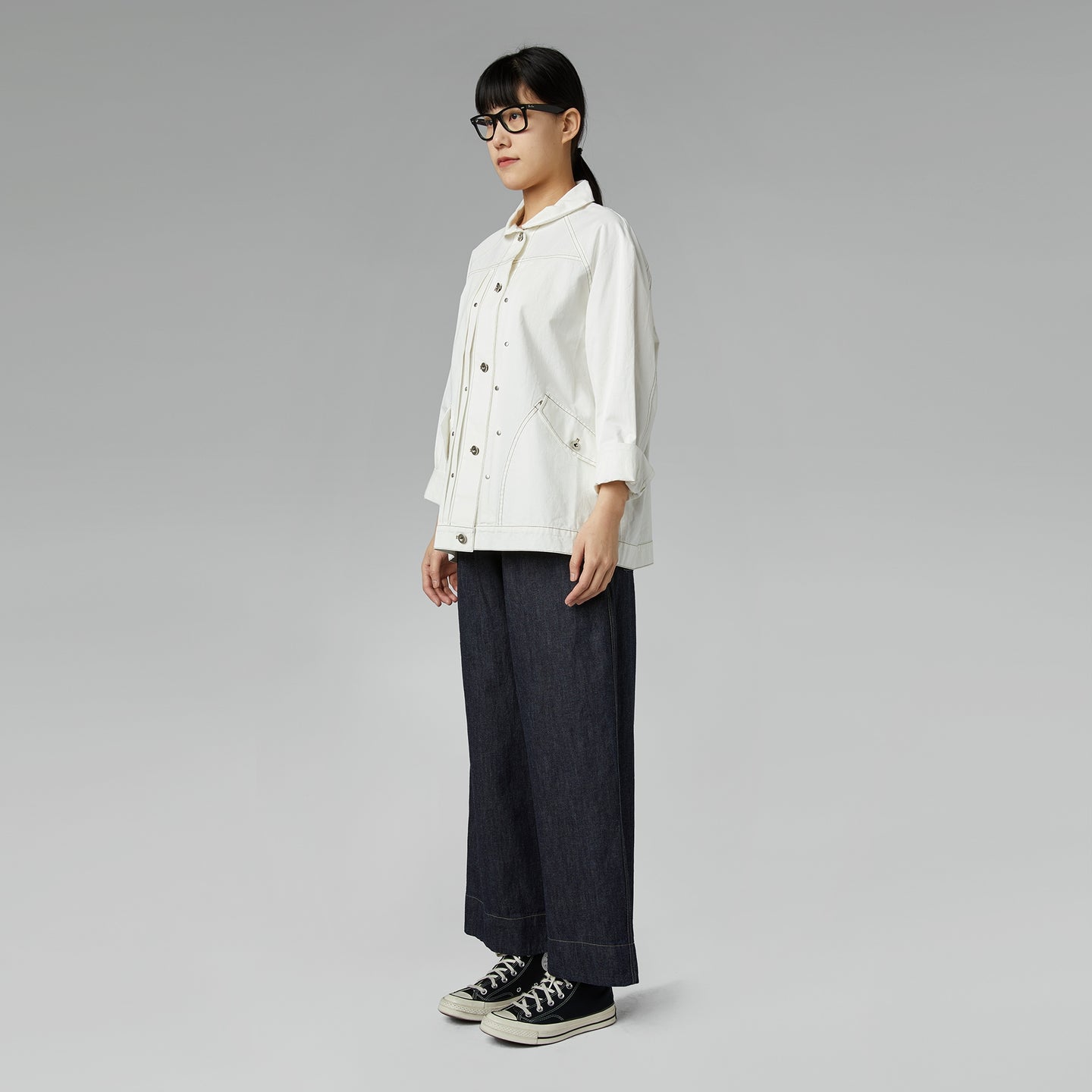 STRAIGHT CUT TROUSERS IN DENIM FABRIC