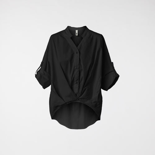 BLUSA CON SCOLLO A SCALETTA NERA