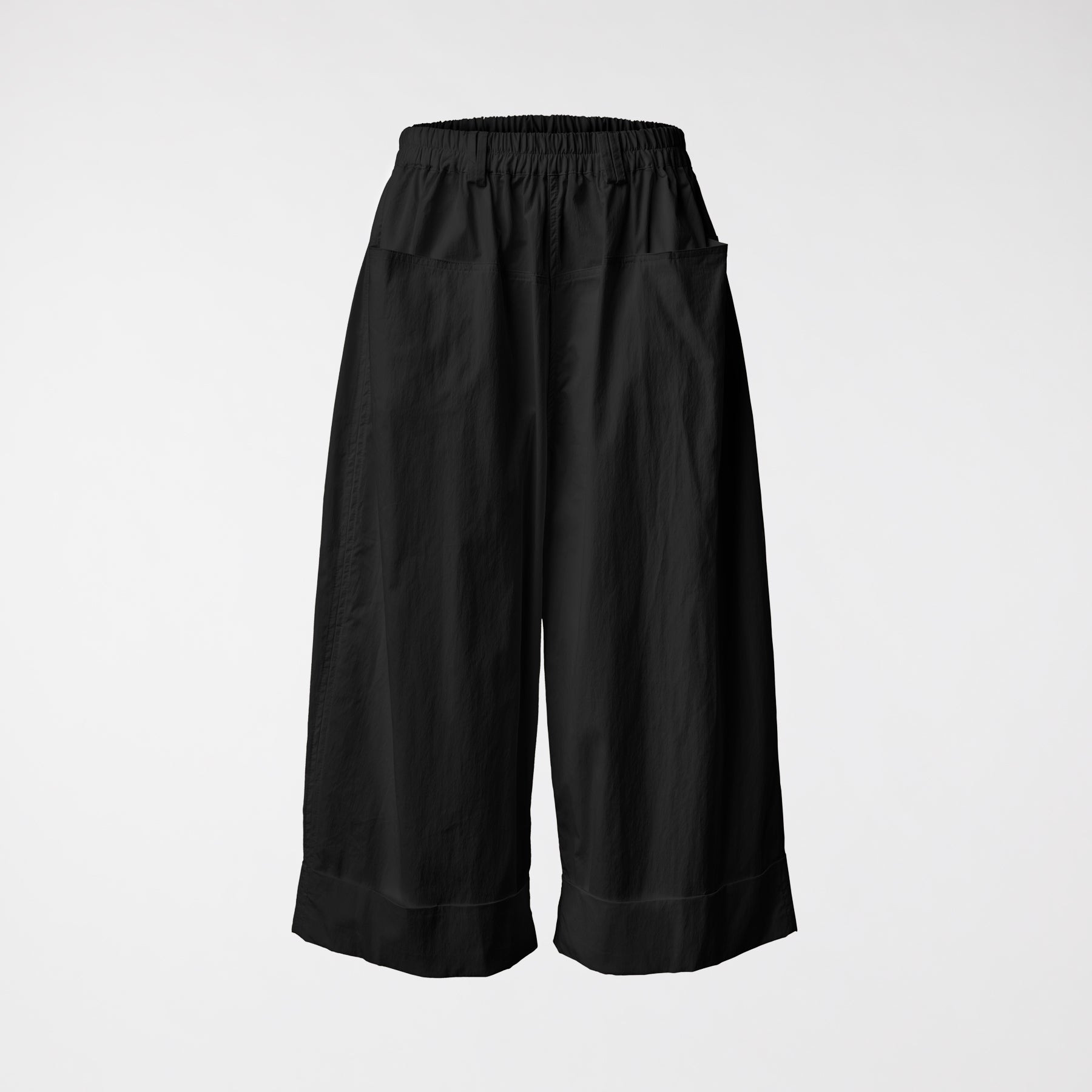 PANTALONES CON BOLSILLOS FRONTALES NEGRO