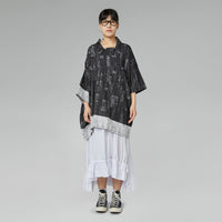 BLACK AND WHITE OVERSIZED BLOUSE